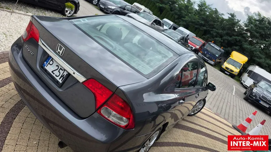 HONDA Civic -