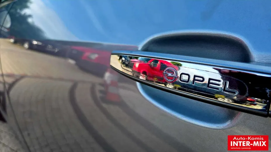 OPEL Insignia -