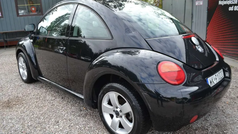 VOLKSWAGEN New Beetle -