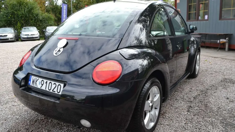 VOLKSWAGEN New Beetle -