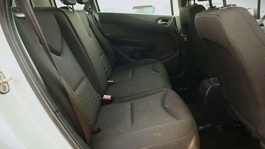 PEUGEOT 308 -