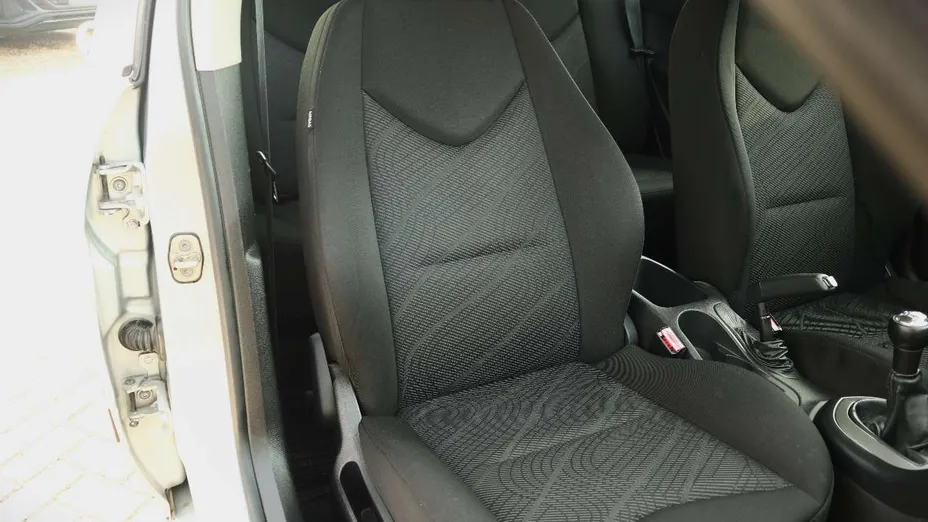 PEUGEOT 308 -