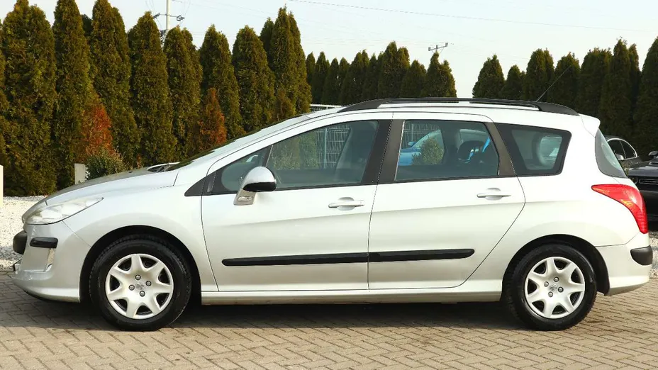 PEUGEOT 308 -
