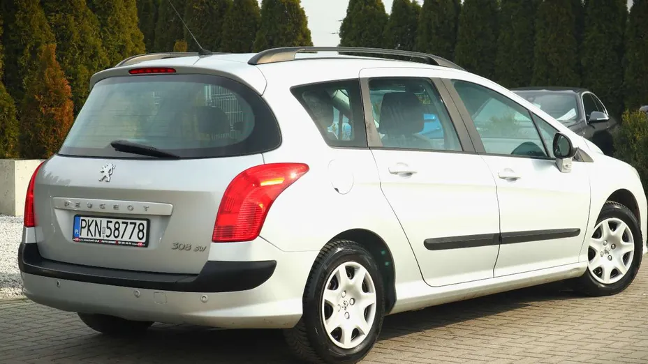 PEUGEOT 308 -