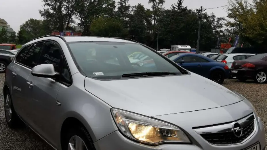 OPEL Astra -