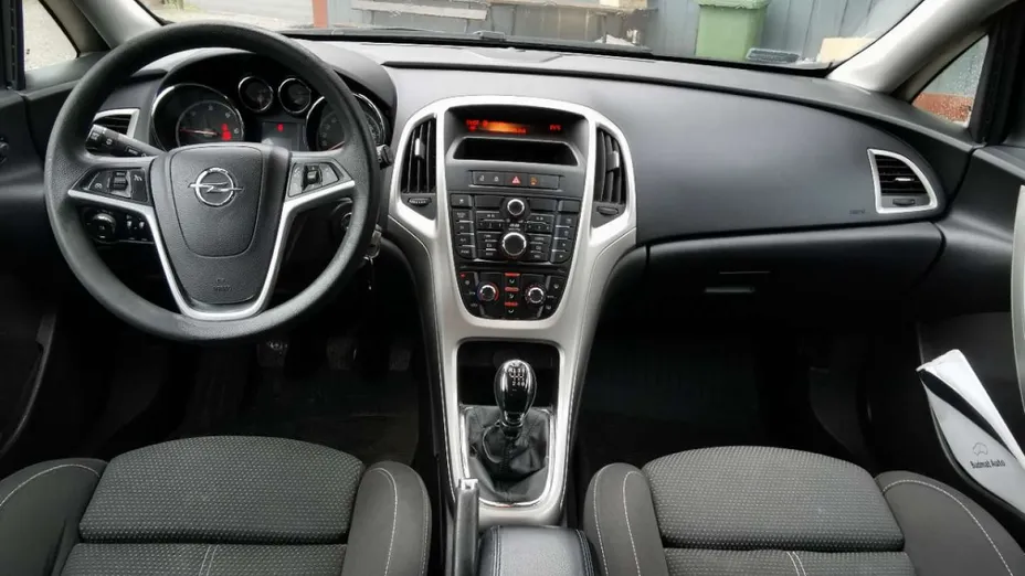 OPEL Astra -