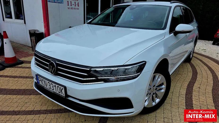 VOLKSWAGEN Passat -