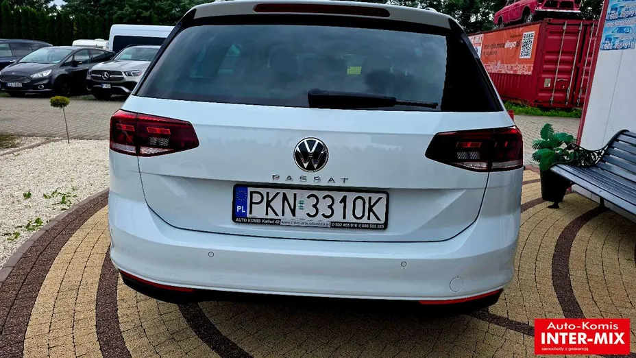 VOLKSWAGEN Passat -