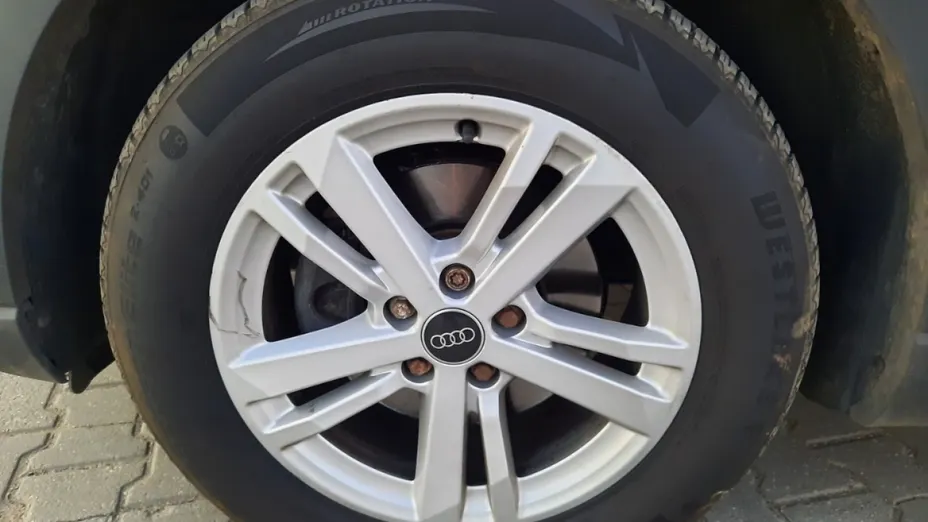 AUDI Q3 -