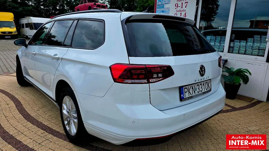 VOLKSWAGEN Passat -
