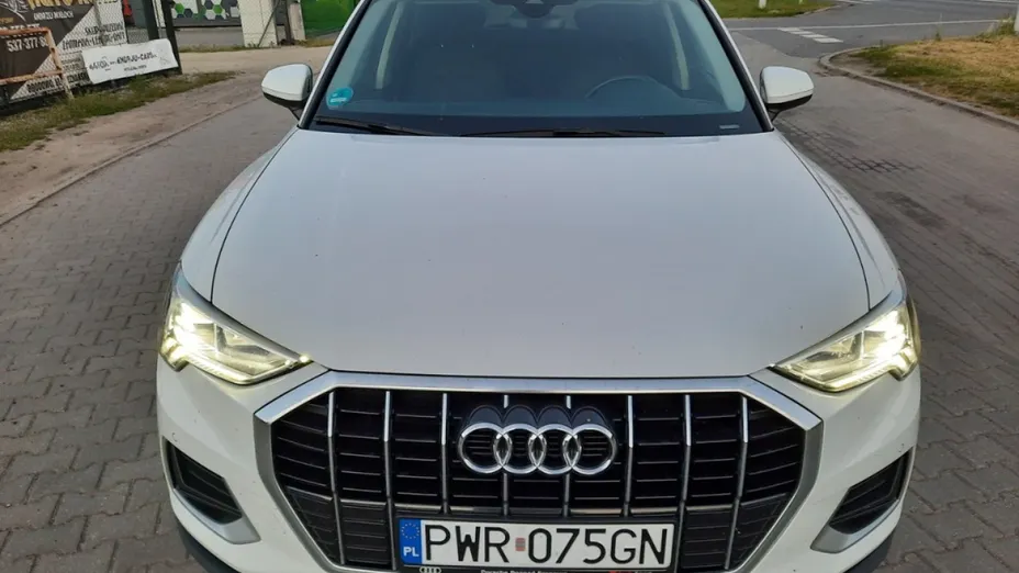 AUDI Q3 -