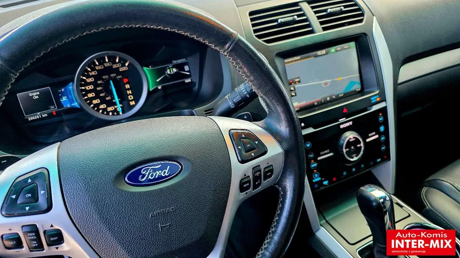 FORD Explorer -