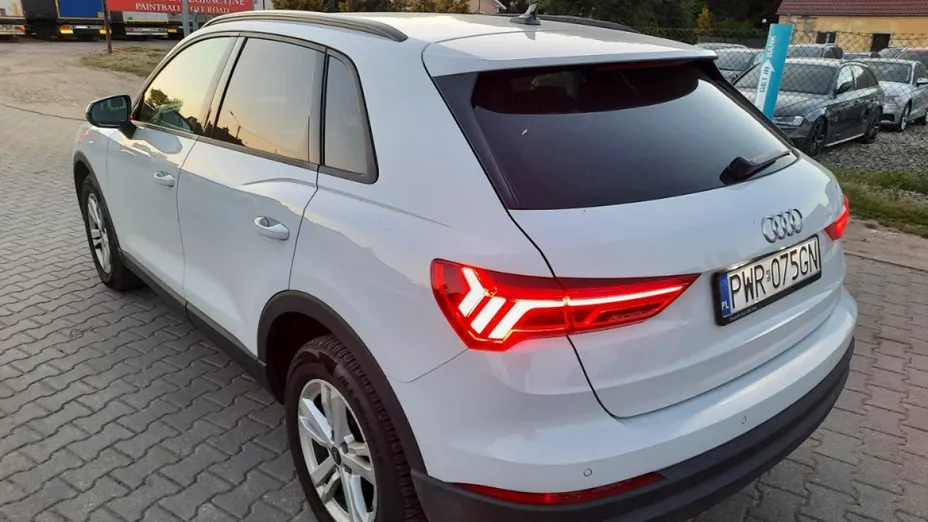 AUDI Q3 -