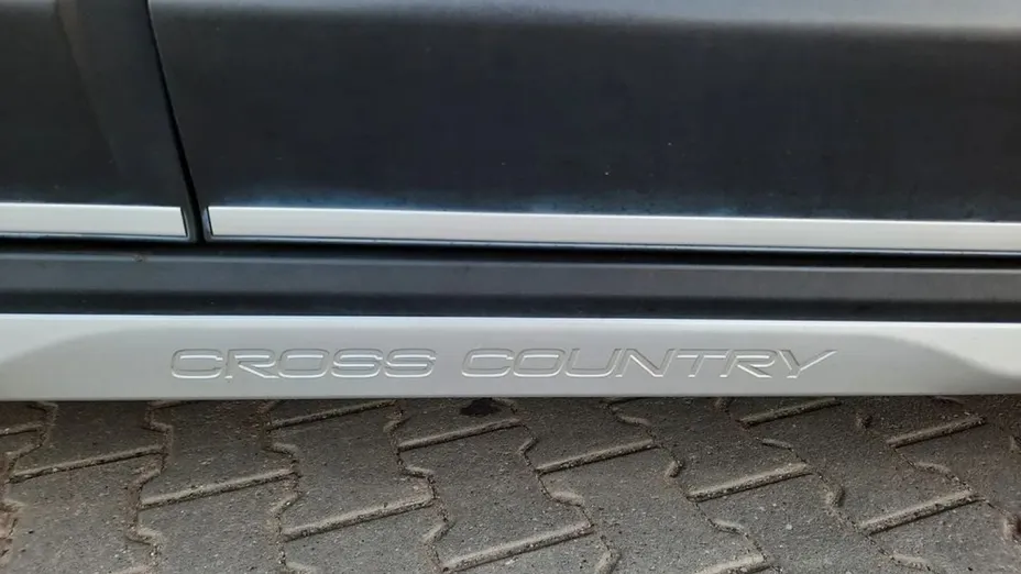 VOLVO XC70 -