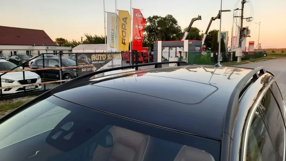 VOLVO XC70 -