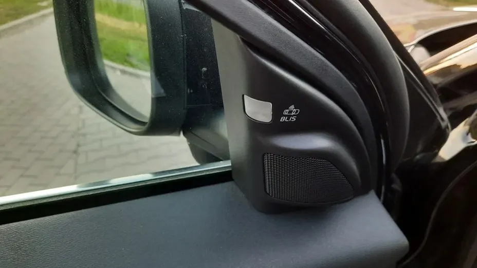 VOLVO XC70 -