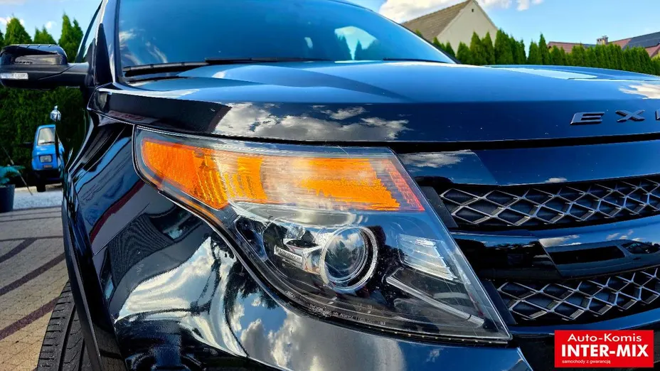 FORD Explorer -