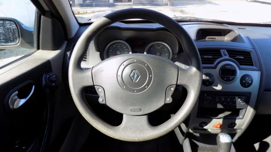 RENAULT Megane -
