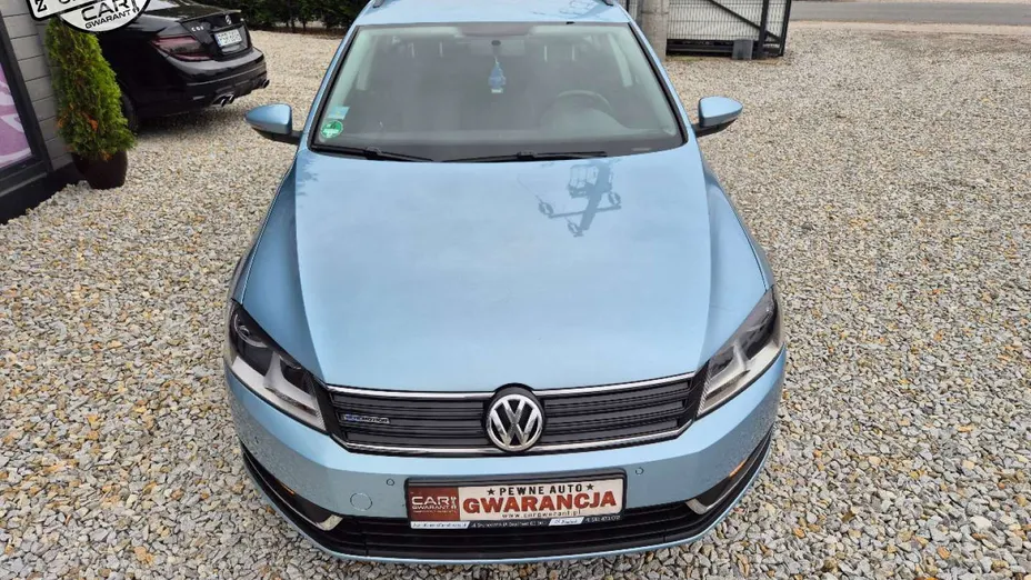 VOLKSWAGEN Passat -