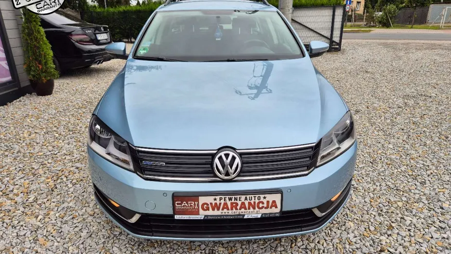 VOLKSWAGEN Passat -