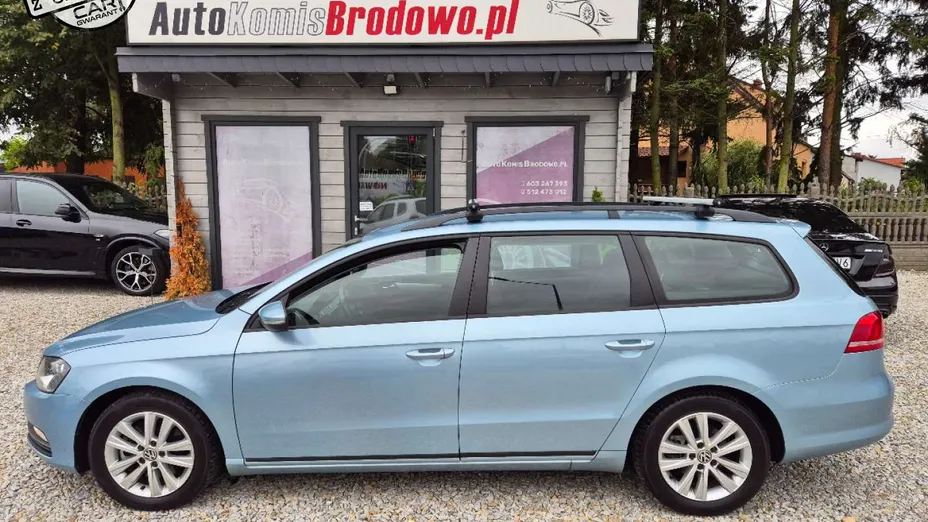 VOLKSWAGEN Passat -
