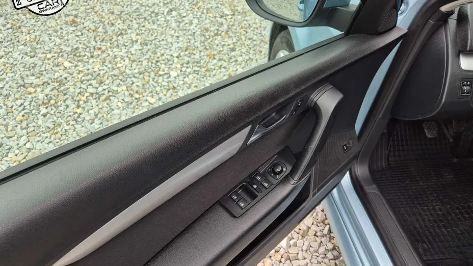 VOLKSWAGEN Passat -