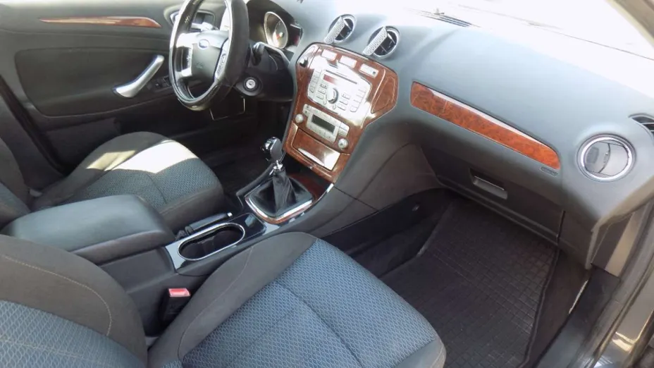 FORD Mondeo -