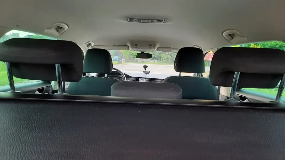 VOLKSWAGEN Passat -