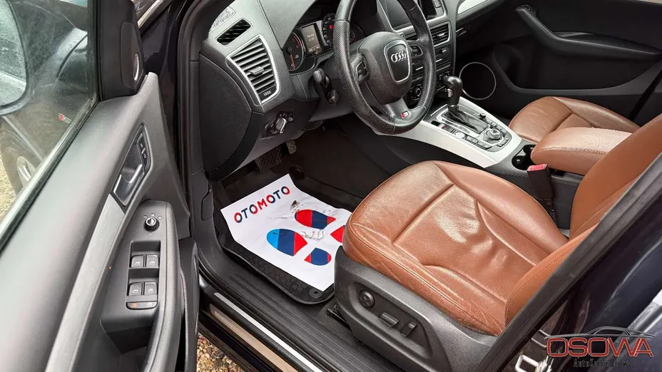 AUDI Q5 -