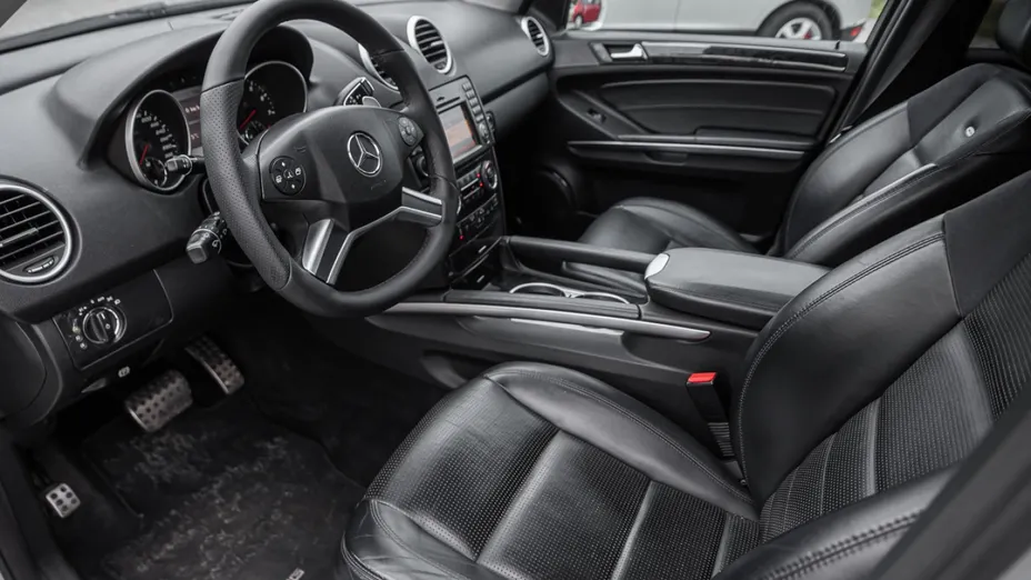 MERCEDES-BENZ ML -