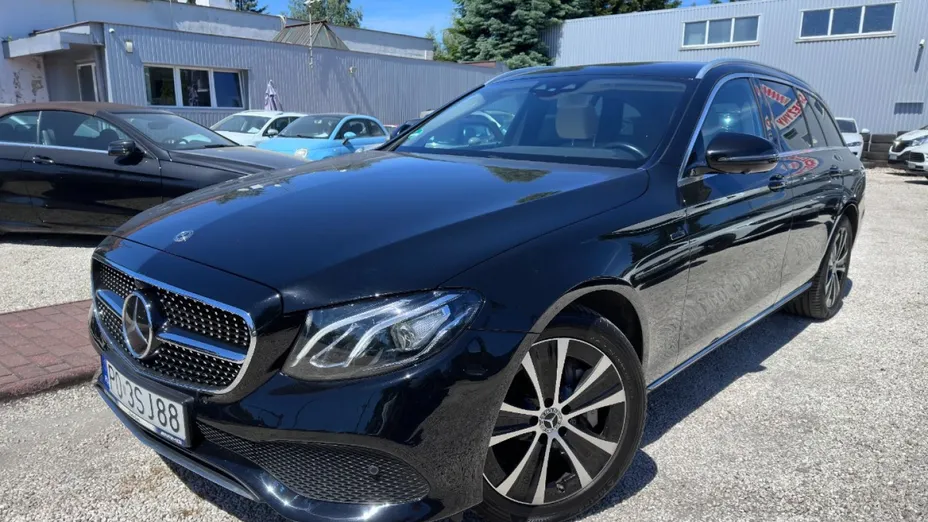 MERCEDES-BENZ E Klasa -