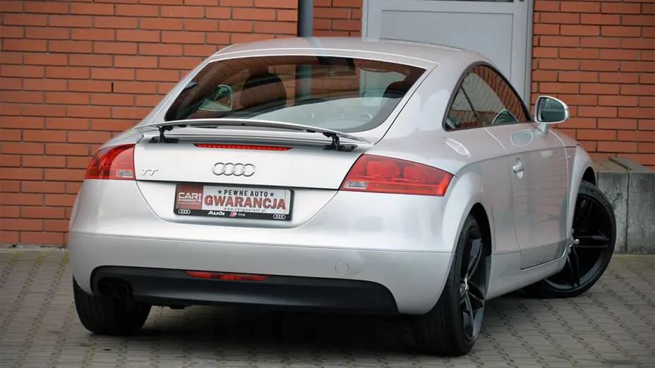 AUDI TT -