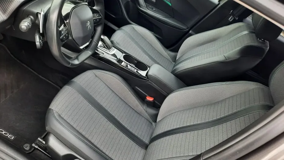 PEUGEOT 2008 -