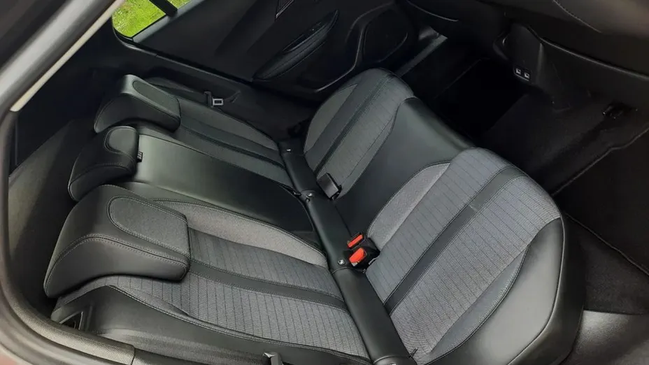 PEUGEOT 2008 -