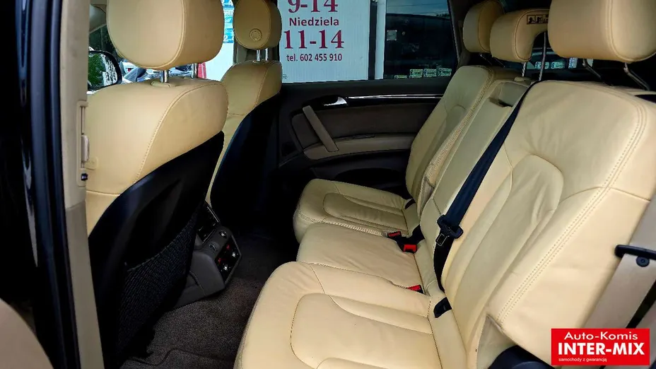 AUDI Q7 -