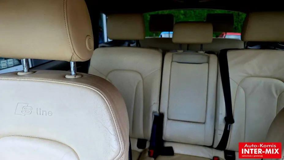 AUDI Q7 -