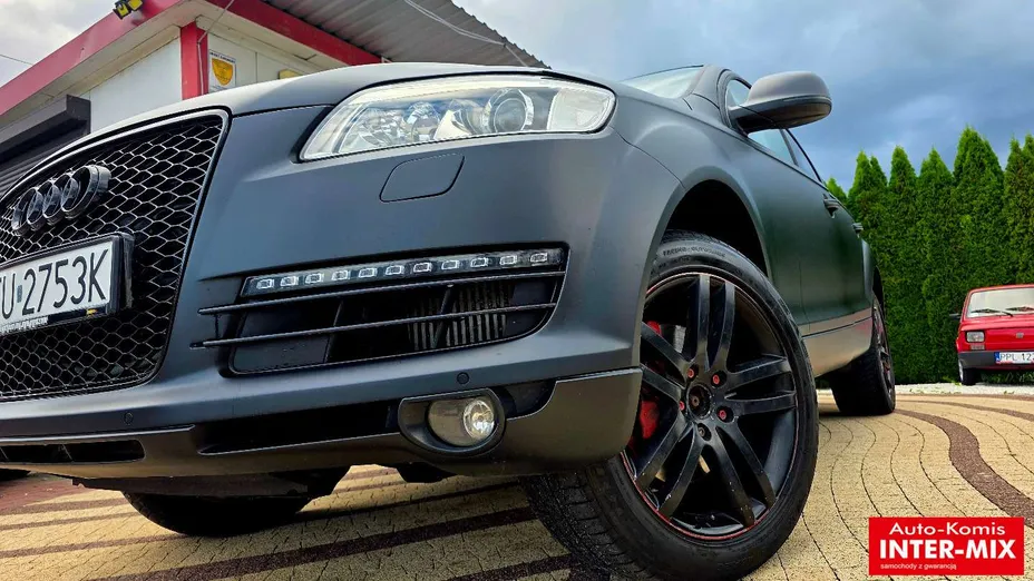 AUDI Q7 -