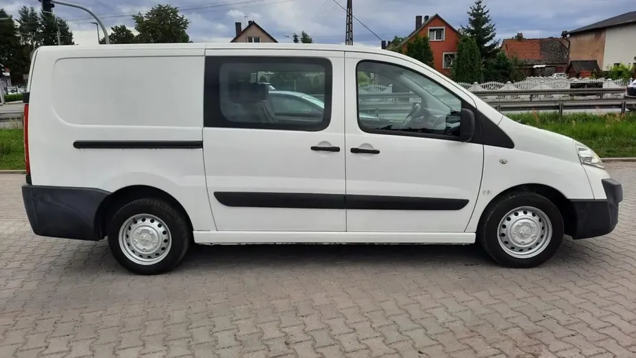 PEUGEOT Expert -