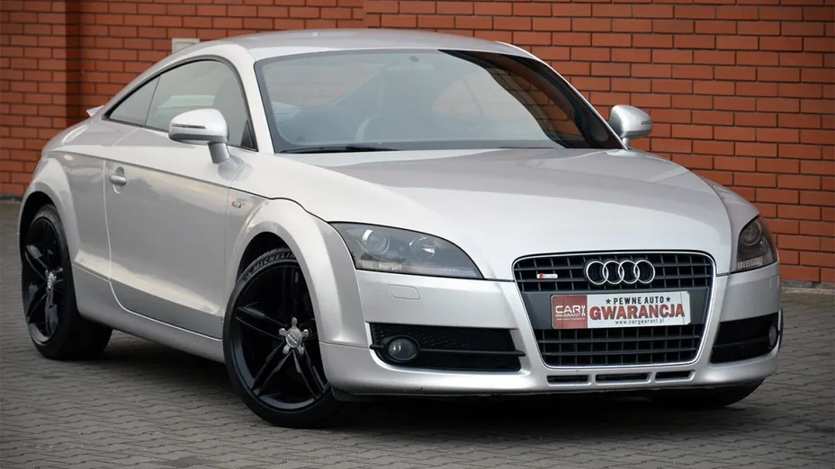 AUDI TT -