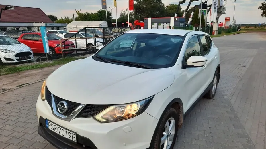 NISSAN Qashqai -