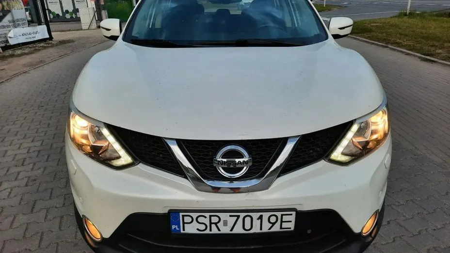 NISSAN Qashqai -
