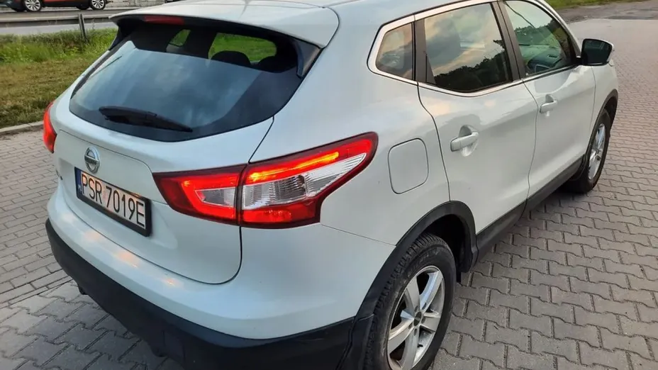NISSAN Qashqai -