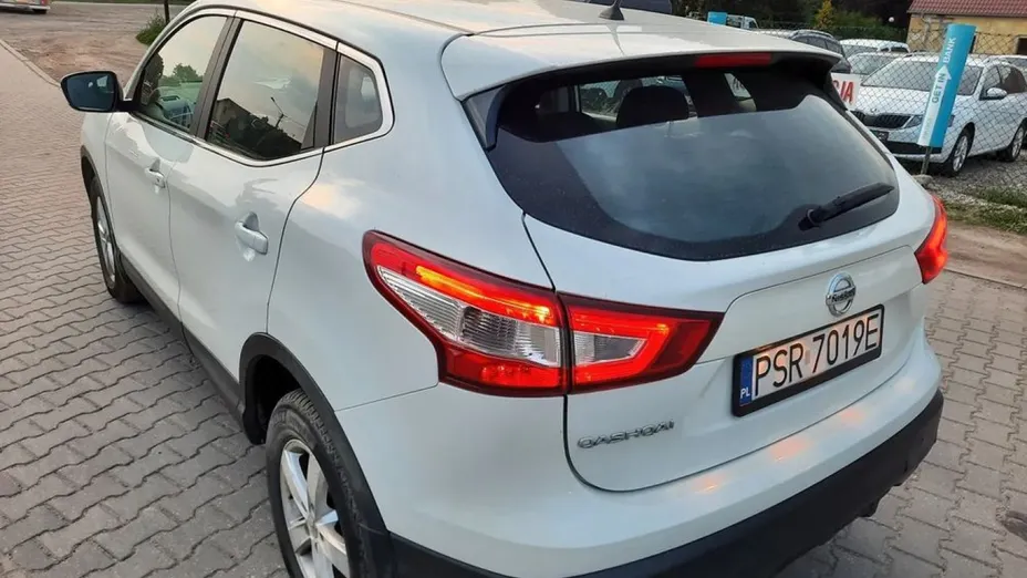 NISSAN Qashqai -