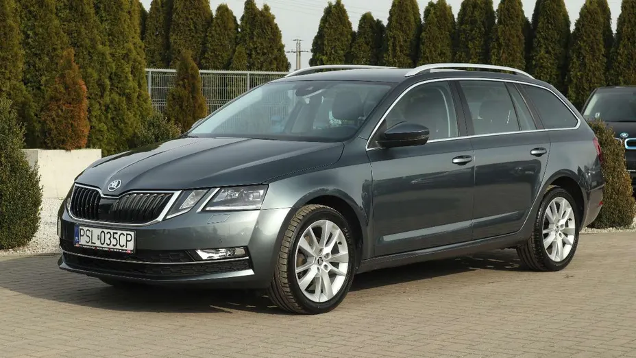 SKODA Octavia -