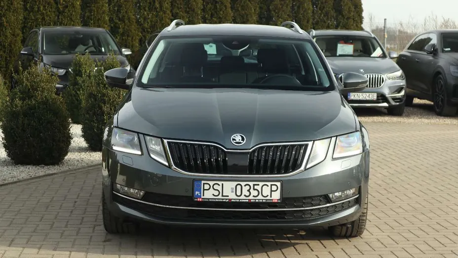 SKODA Octavia -