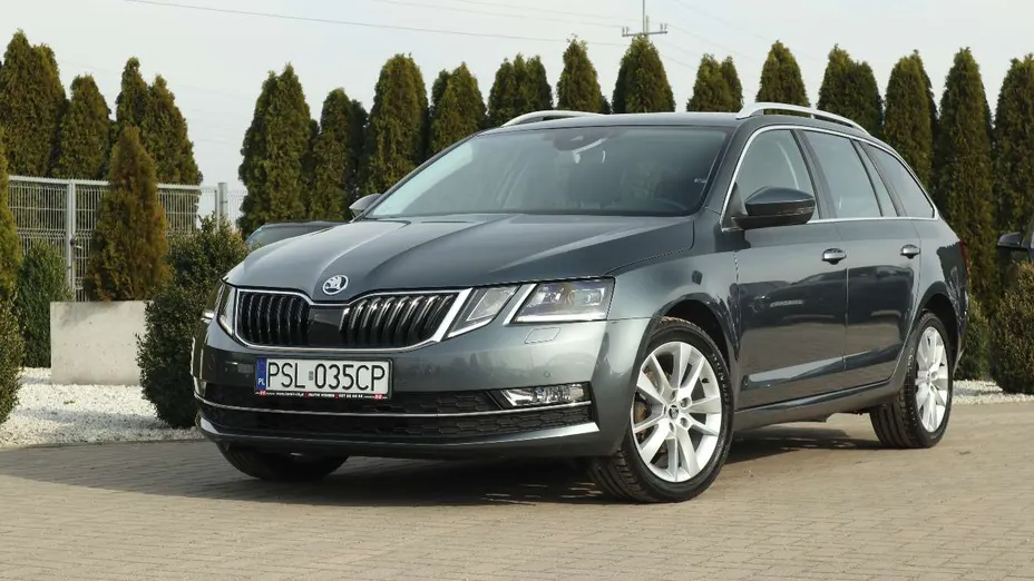 SKODA Octavia -