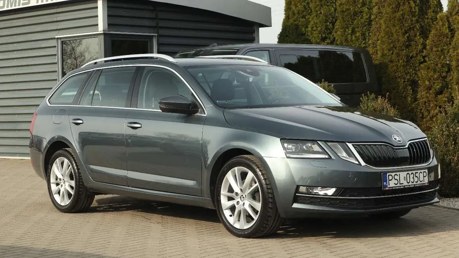 SKODA Octavia -