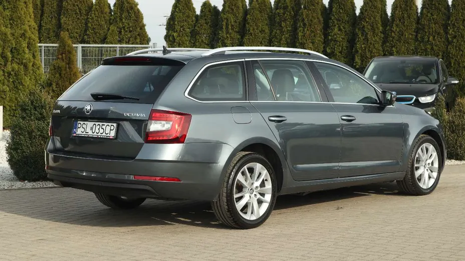 SKODA Octavia -