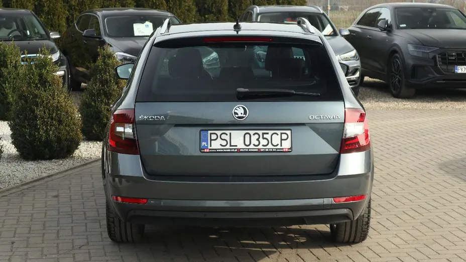 SKODA Octavia -