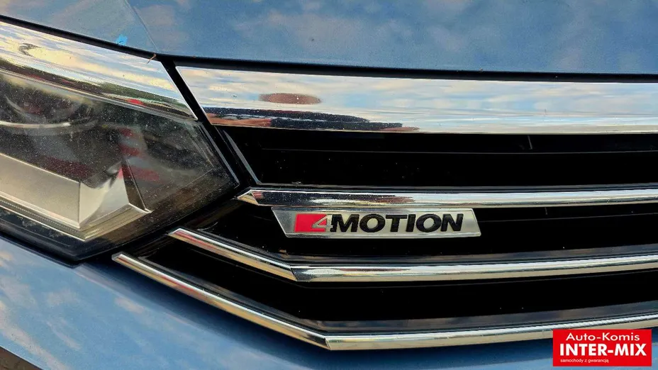 VOLKSWAGEN Passat -